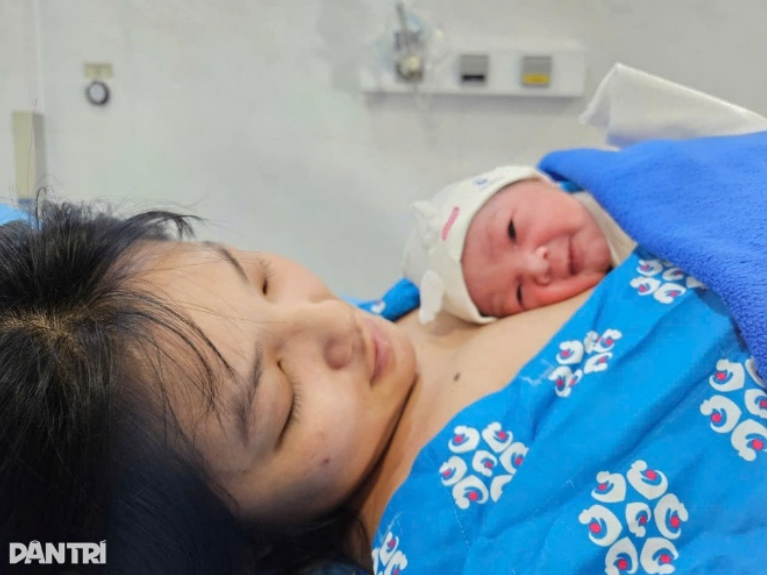 BỘ Y TẾ: PHỤ NỮ NÊN SINH ĐỦ 2 CON TRƯỚC TUỔI 35 BỘ Y TẾ: PHỤ NỮ NÊN SINH ĐỦ 2 CON TRƯỚC TUỔI 35